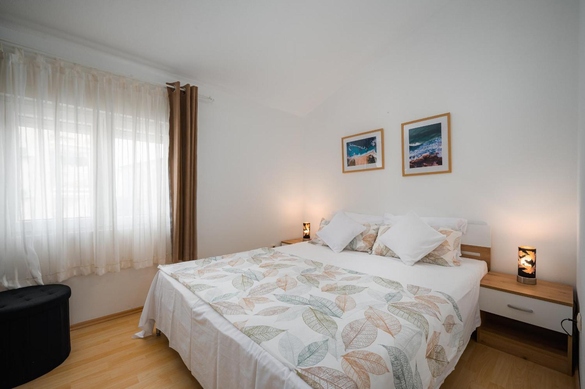 Charming Apartments Rose 1&2 With Pool Porec Bagian luar foto