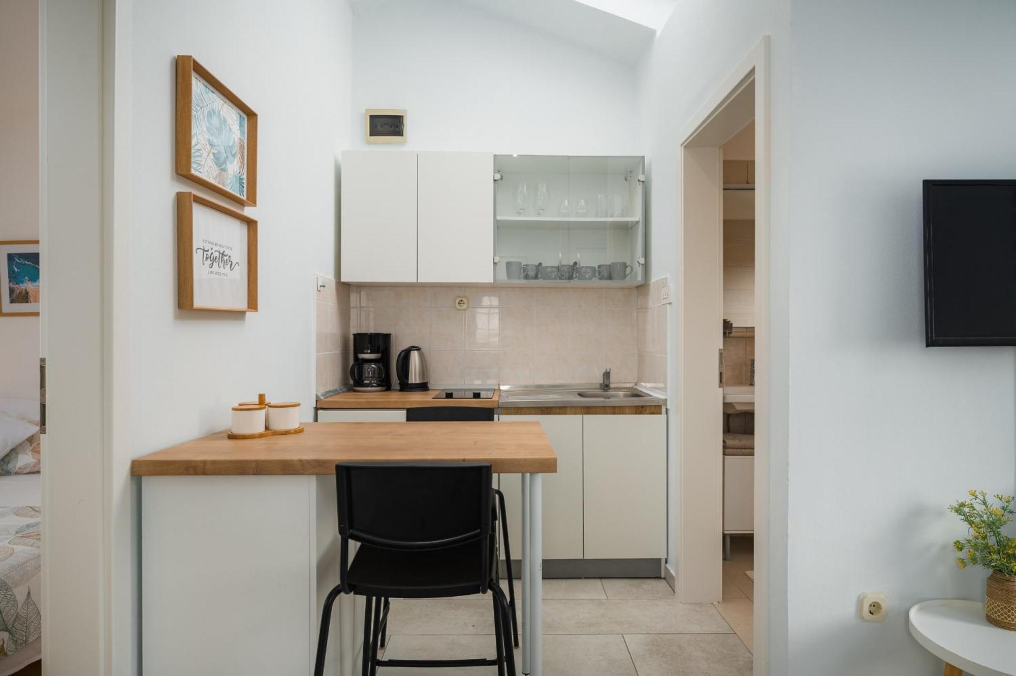 Charming Apartments Rose 1&2 With Pool Porec Bagian luar foto