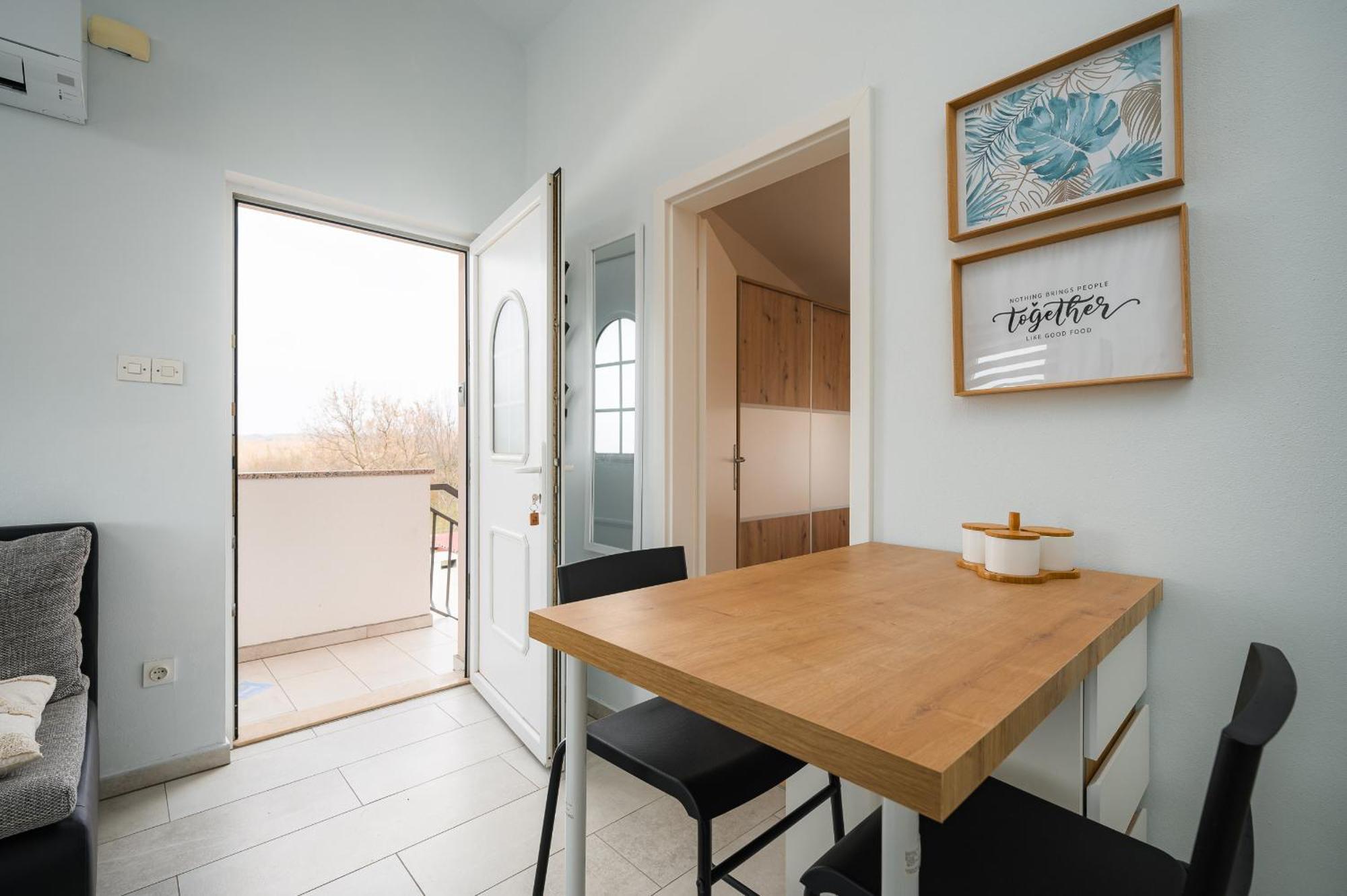 Charming Apartments Rose 1&2 With Pool Porec Bagian luar foto